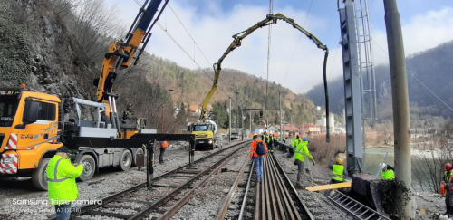 Dobava betona pri izgradnji nove ŽP. Zagorje
